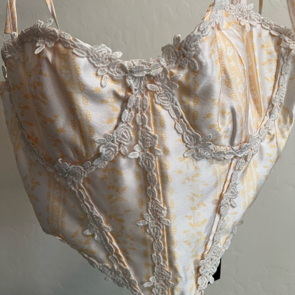 BNWT Sugar Thrillz Dolls Kill *Sold Out* Yellow & White Floral Corset Size XS